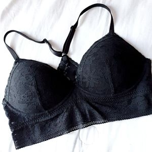 { VS BRALETTE }